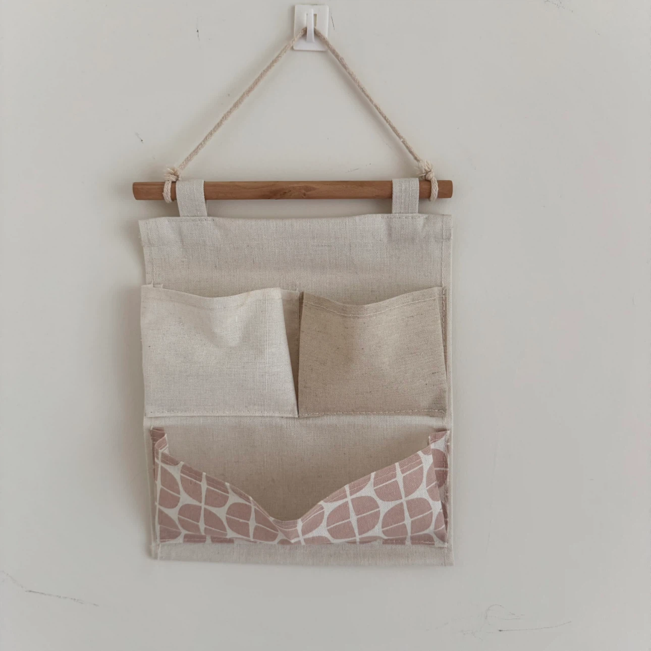 Hanging Wall Organizer with Three Pockets