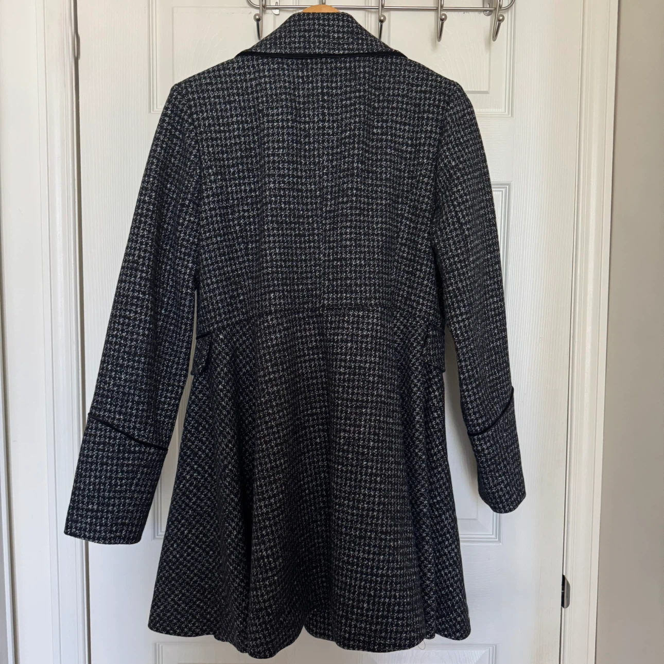 Guess Black and White Tweed Coat - photo 2