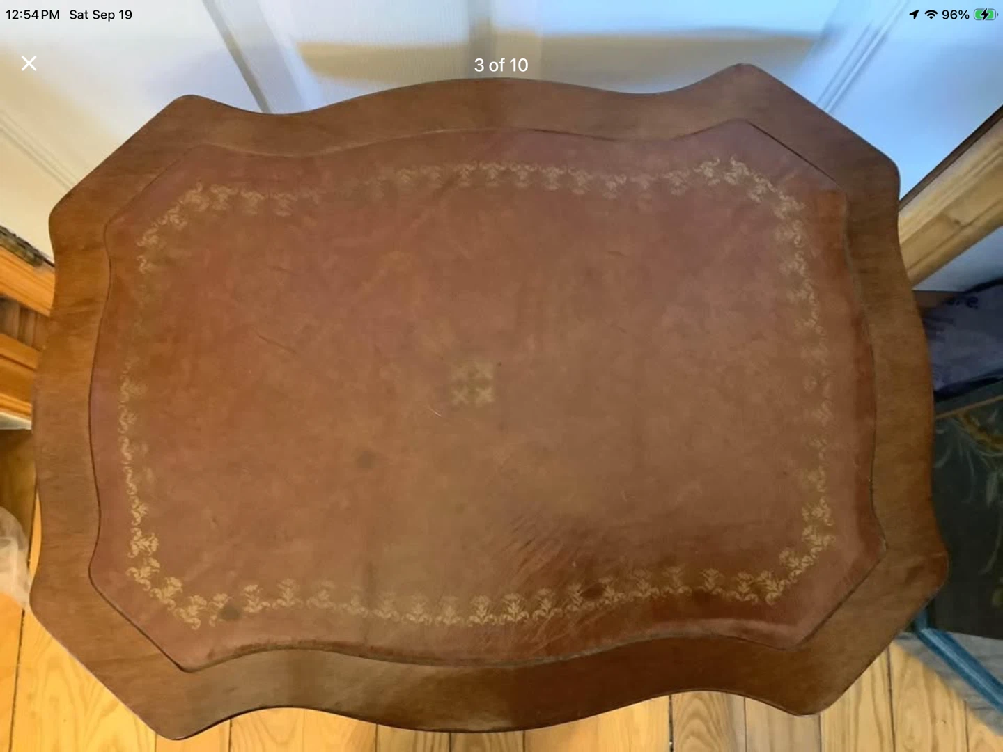 Antique Tilt Top 3 Legged Leather & Wd Table 🐞 - photo 2