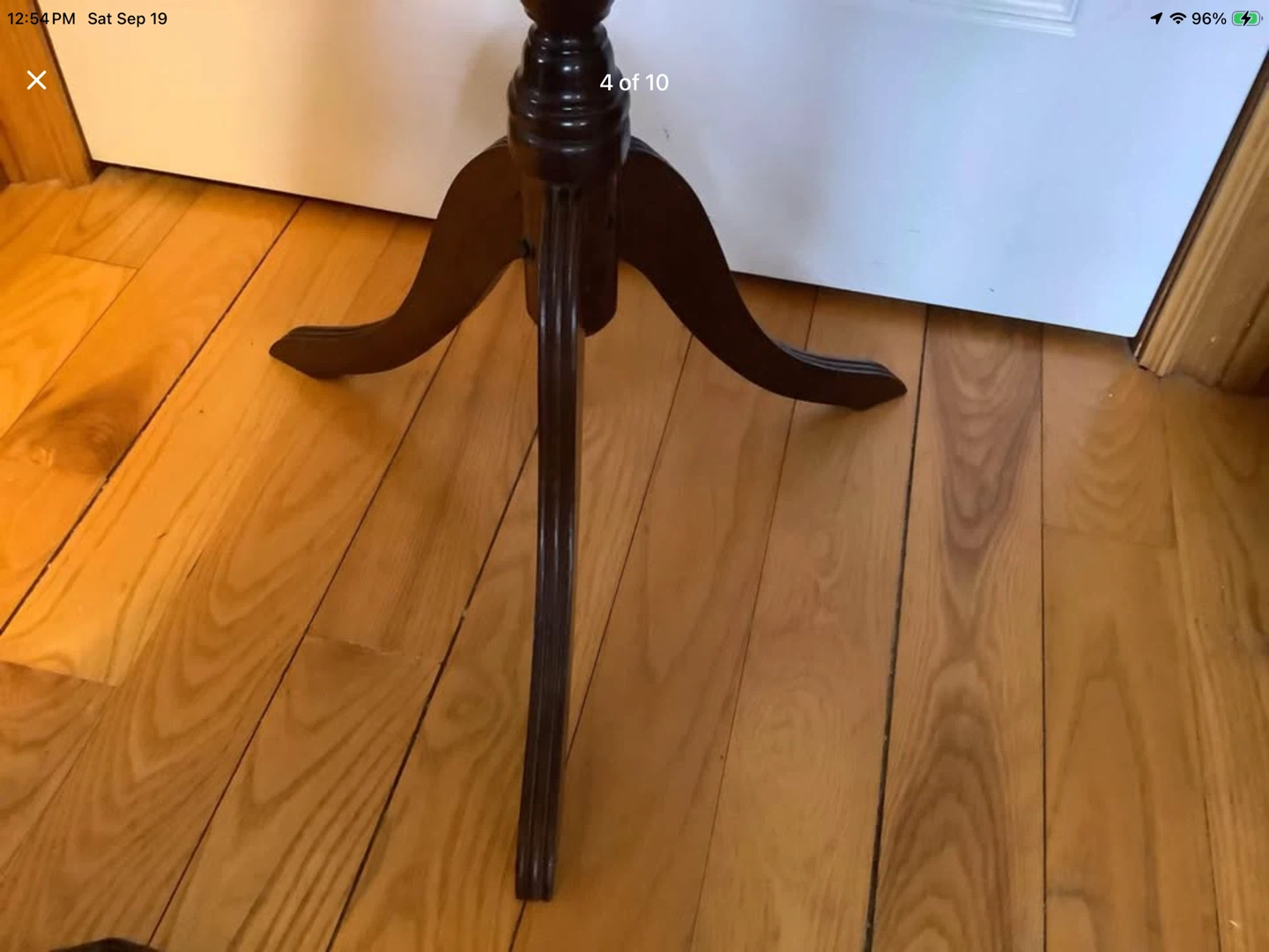 Antique Tilt Top 3 Legged Leather & Wd Table 🐞 - photo 3