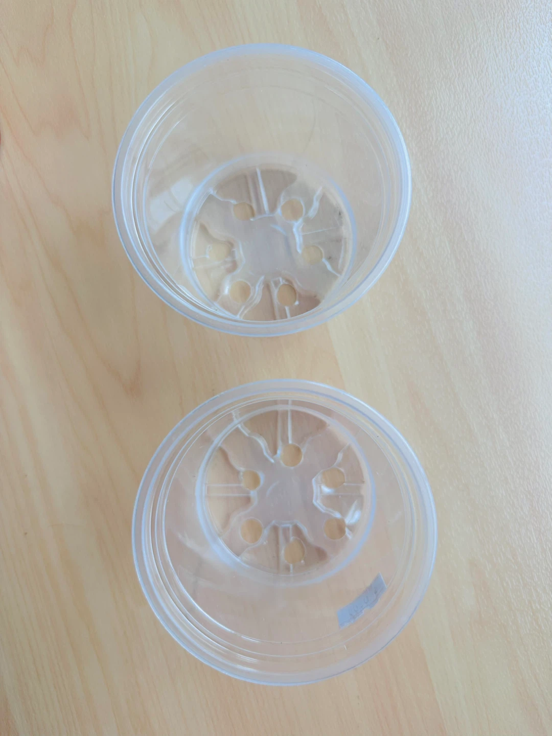 Clear Plastic Plant Pots x2🏈 - photo 2