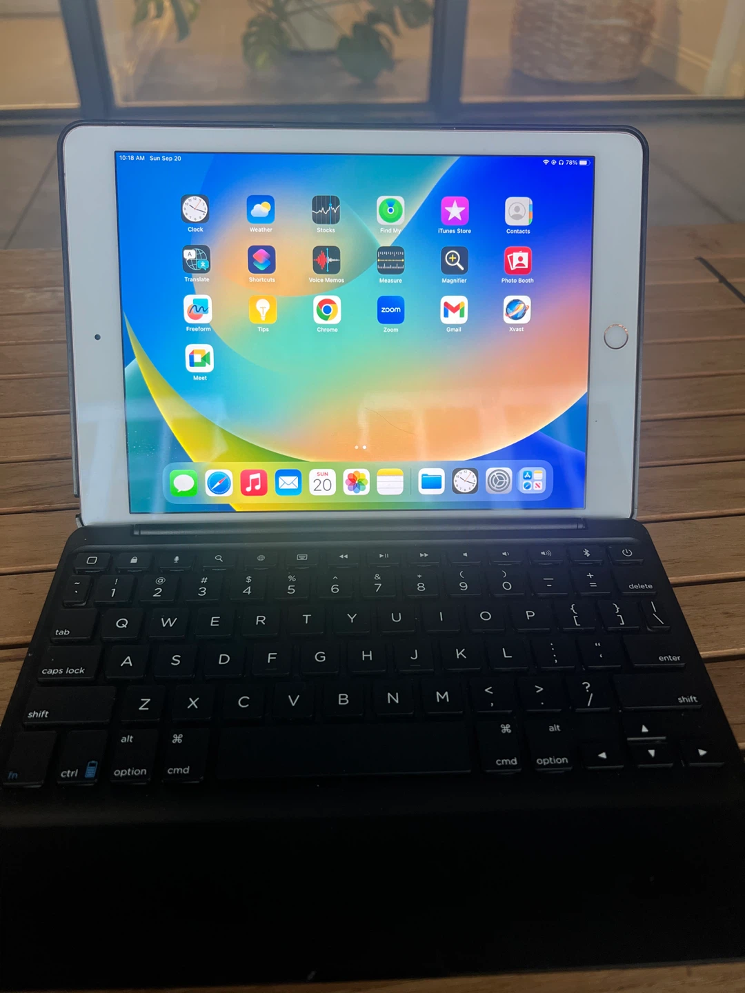 Apple iPad Pro 9.7” with Keyboard Case