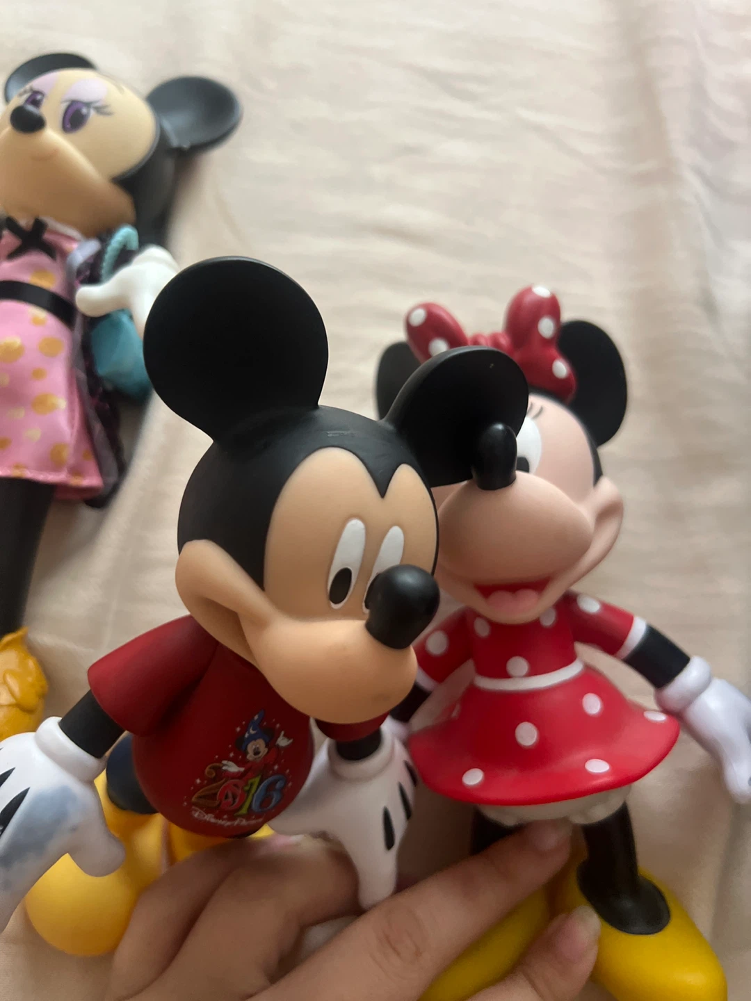 Set of 3 Disney Mickey and Minnie Mouse Figures 🏈 - photo 2