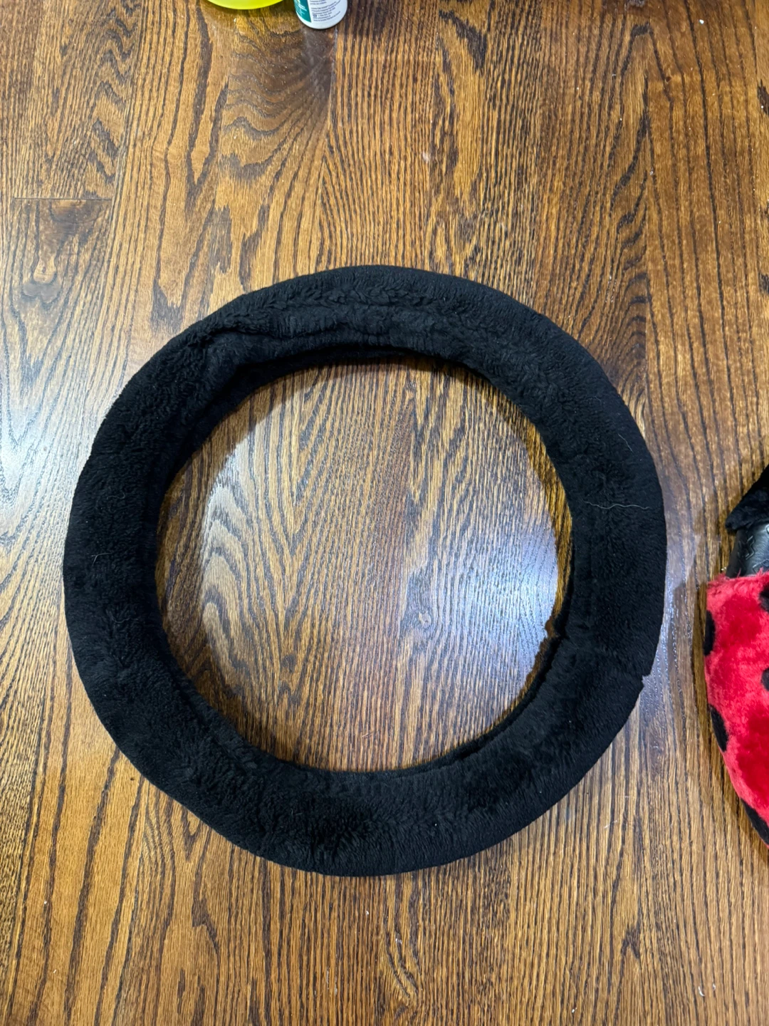Black Furry Steering Wheel Cover. $18 - photo 3
