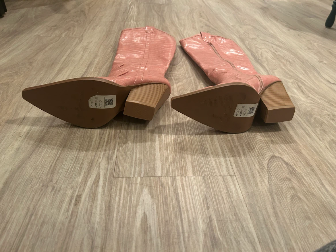 Pink Croc cowboy boots - photo 3