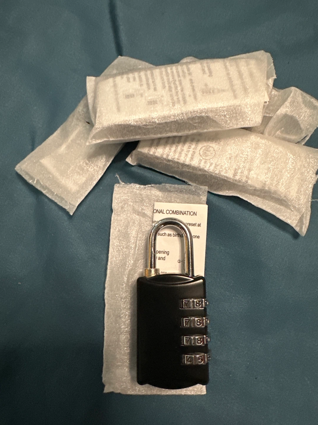 🏈 4-Digit Combination Padlock - photo 2