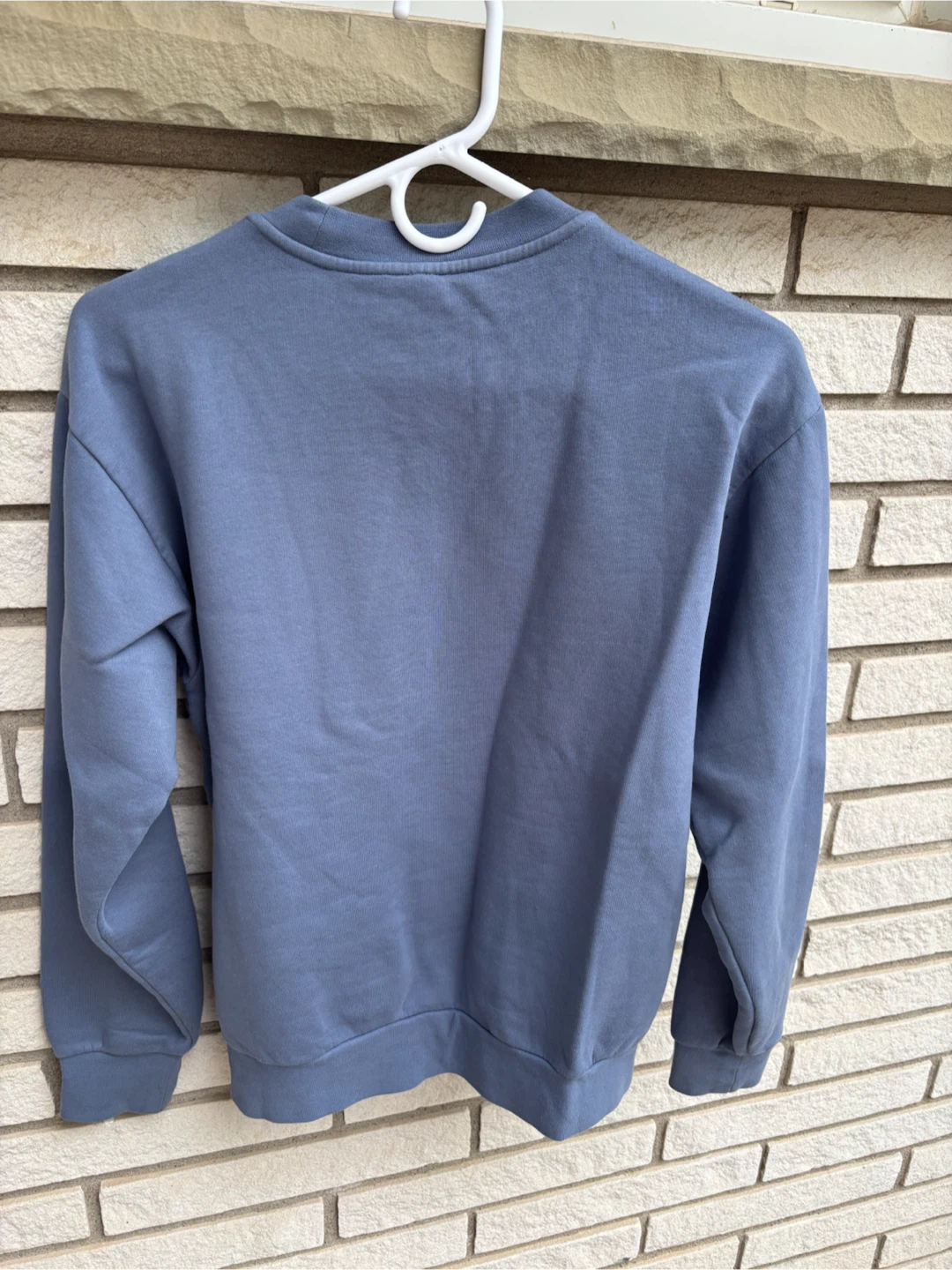 Aritzia The Constant Blue Crewneck Sweatshirt - Size XS - photo 3