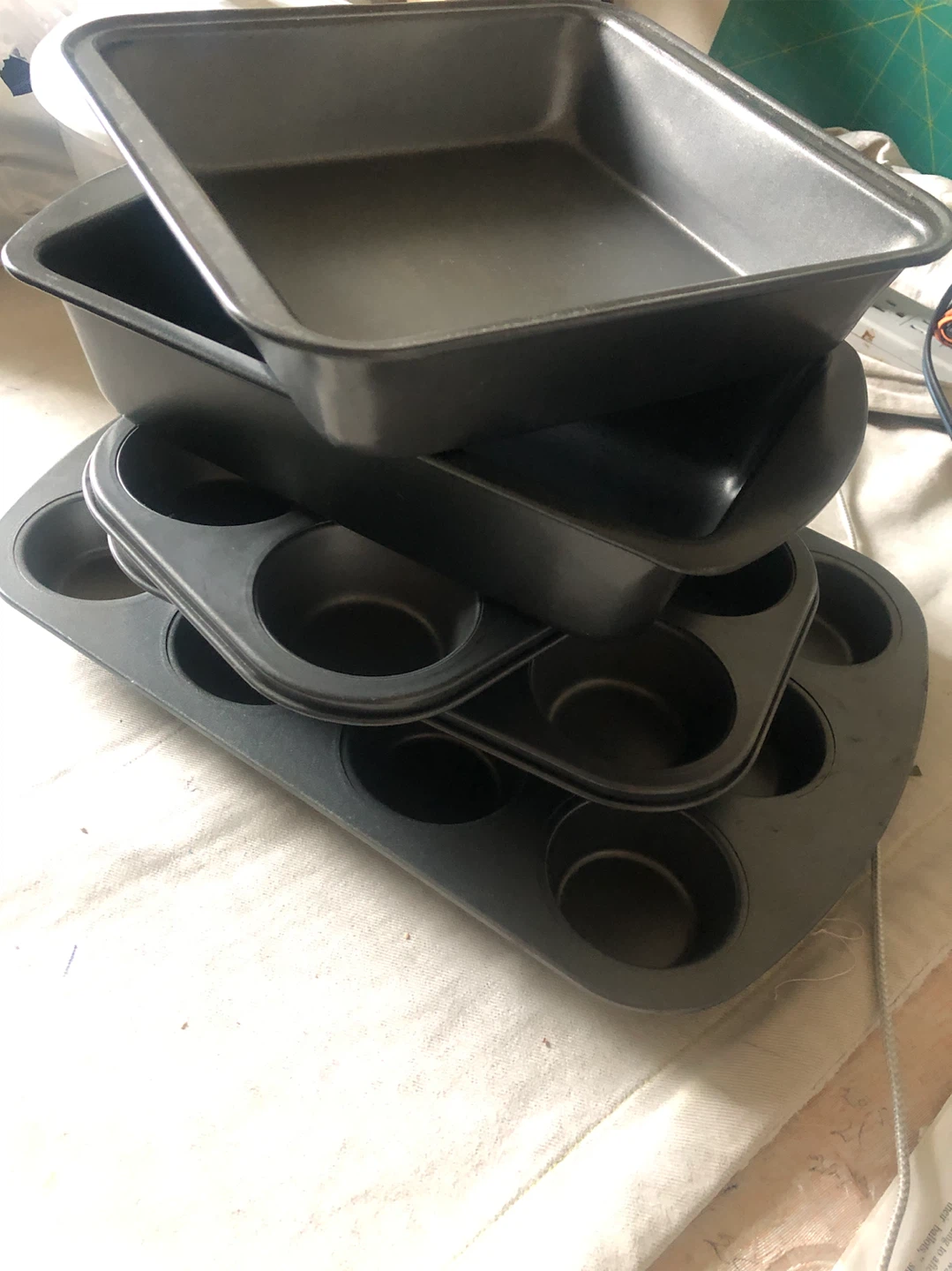 Betty Crocker Baking Pan Set - photo 2