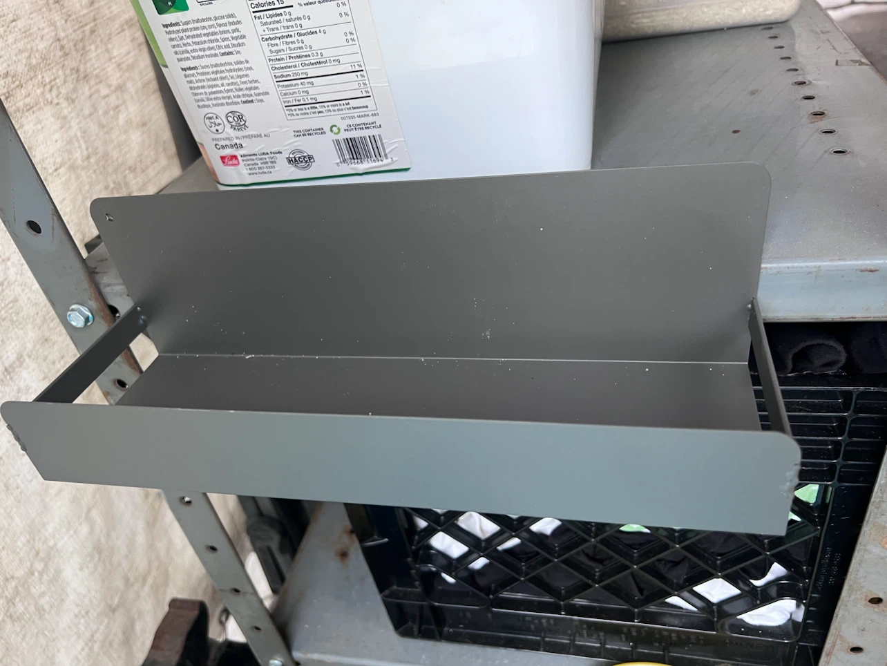 BRAND NEW Magnetic Spray Can Holder Organizer - photo 3