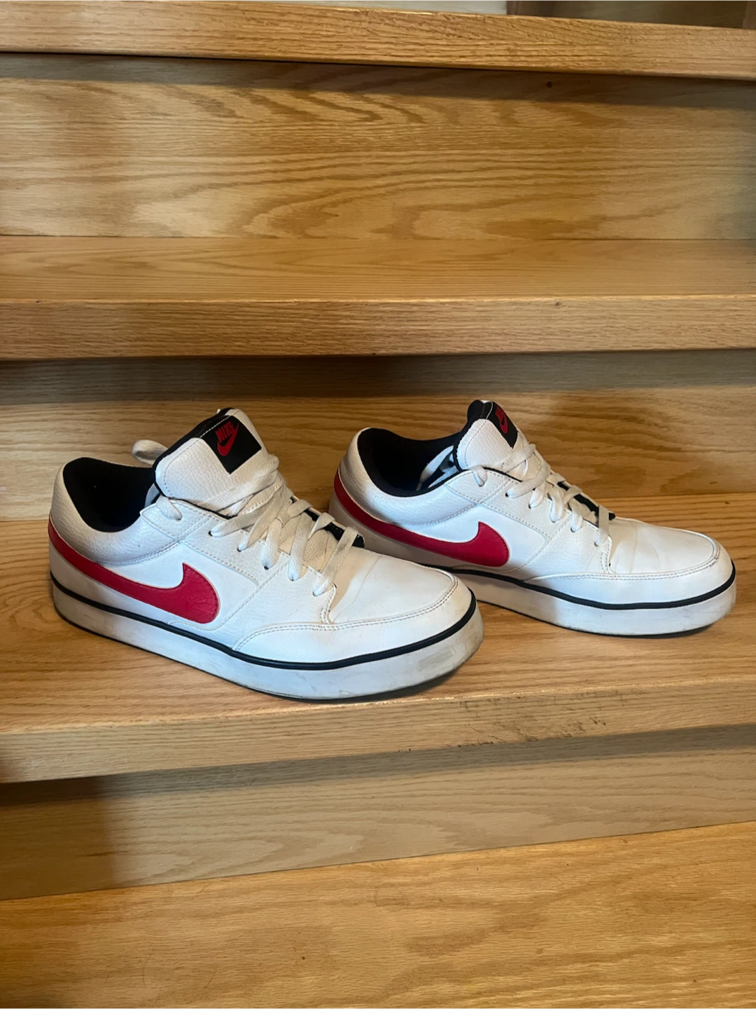 Nike White and Red Sneakers