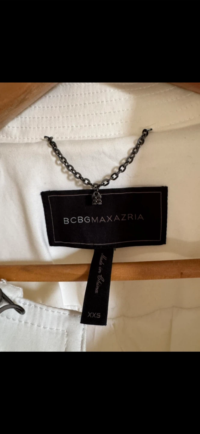BCBGMAXAZRIA White Trench Coat - photo 3