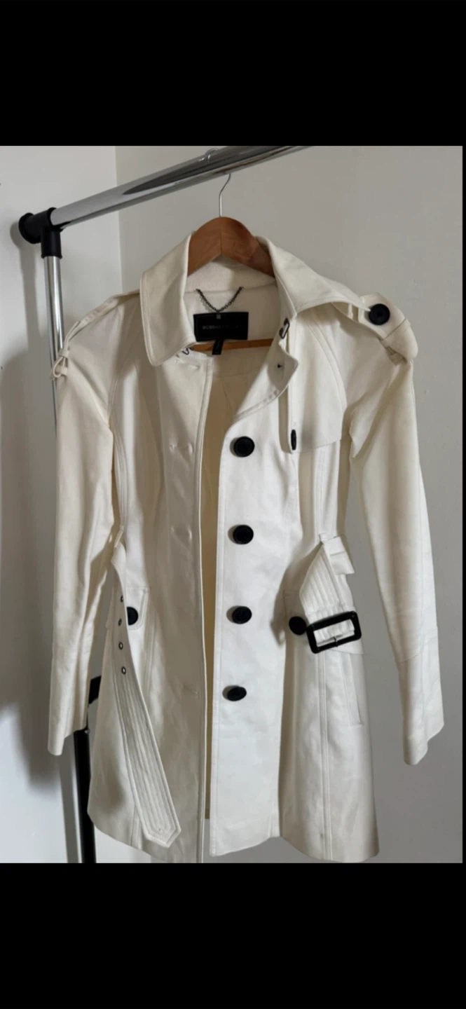 BCBGMAXAZRIA White Trench Coat - photo 4