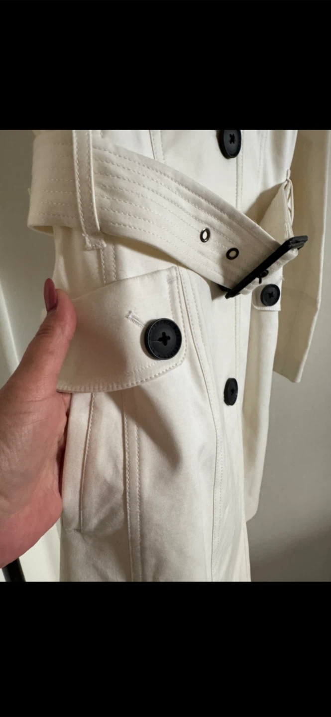 BCBGMAXAZRIA White Trench Coat - photo 5