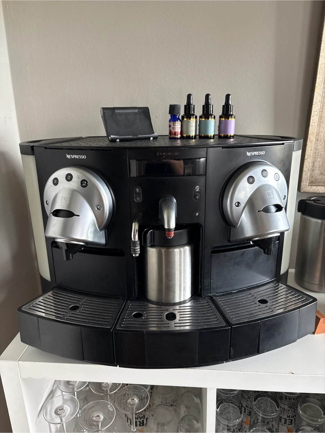 Nespresso Gemini 221 Coffee Machine