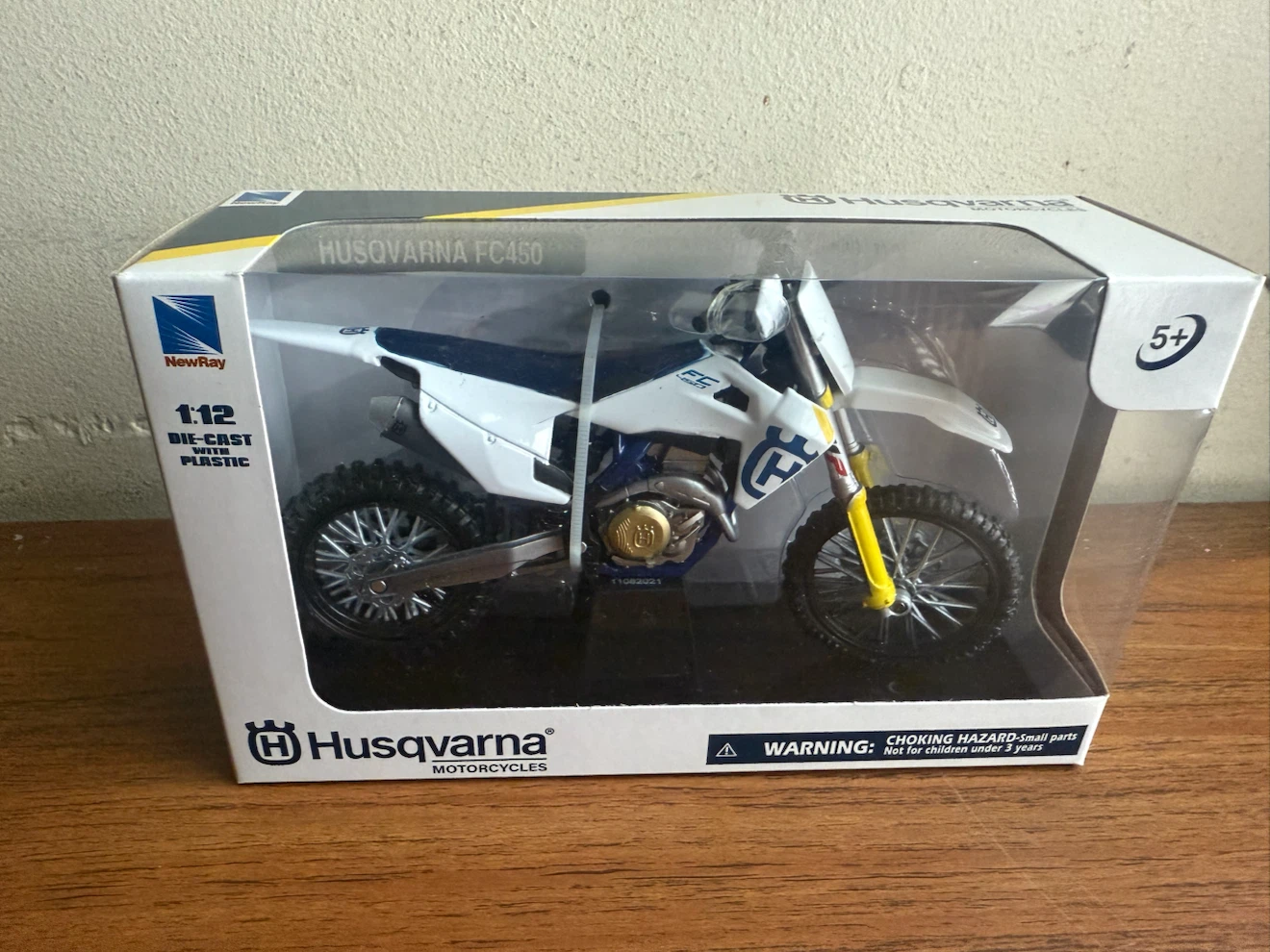 New-Ray Husqvarna FC450 1:12 Die-Cast Motocross