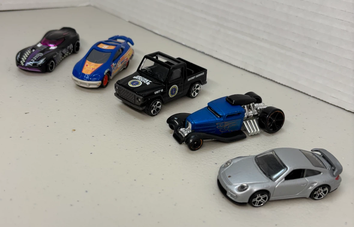 Set of 5 Hot Wheels Die-Cast Cars - photo 4