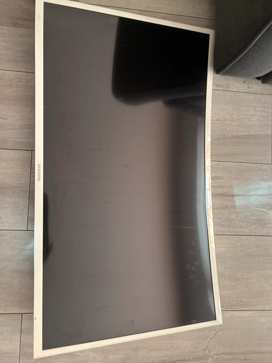 Samsung 32-inch Curved LED Monitor(Price is negotiable) - photo 2