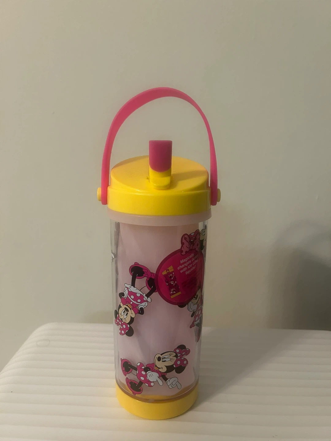 Disney Minnie Mouse 🏈 Color-Changing Water Bottle