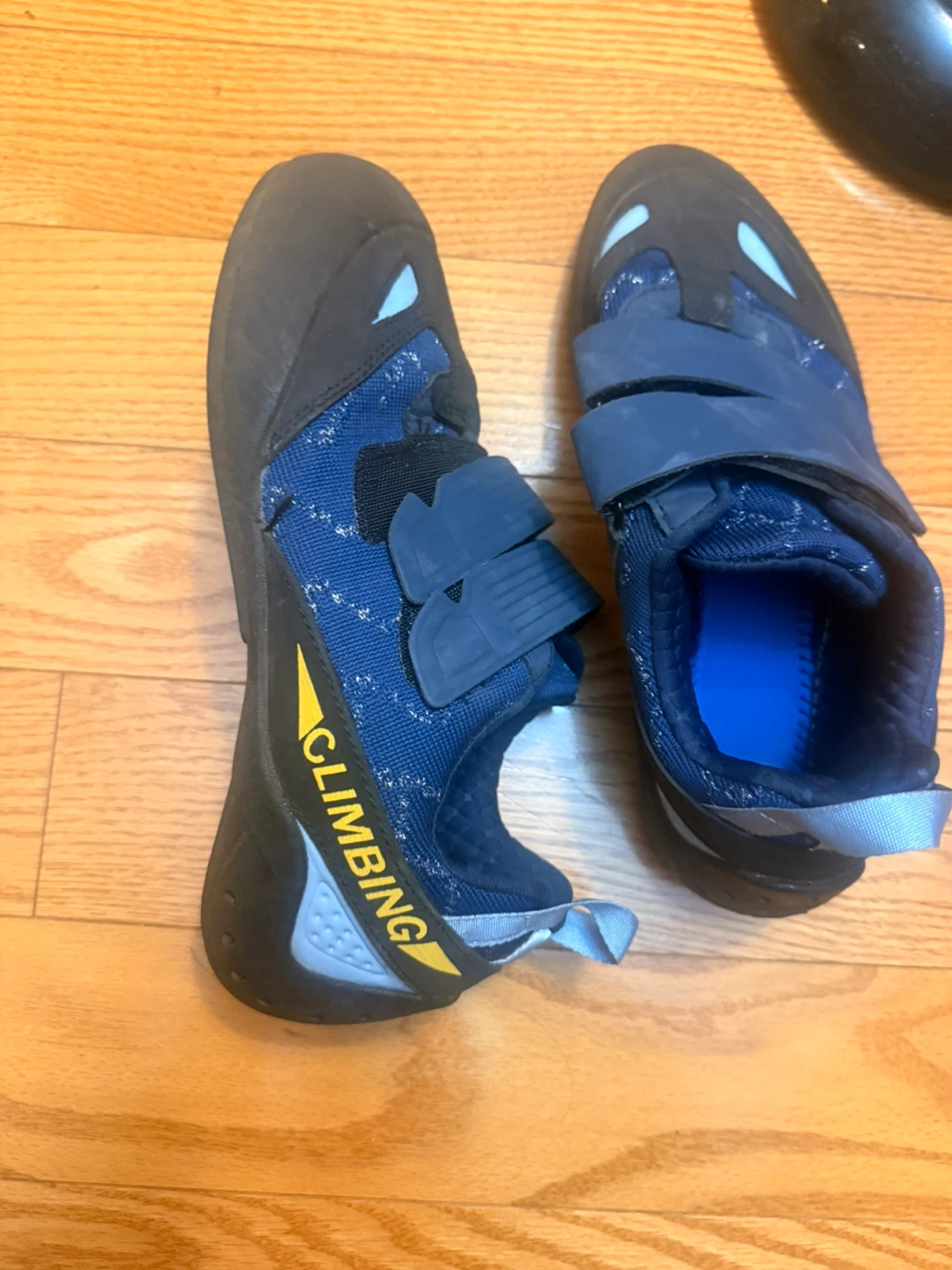 Climbing Shoes Size 40 - photo 3