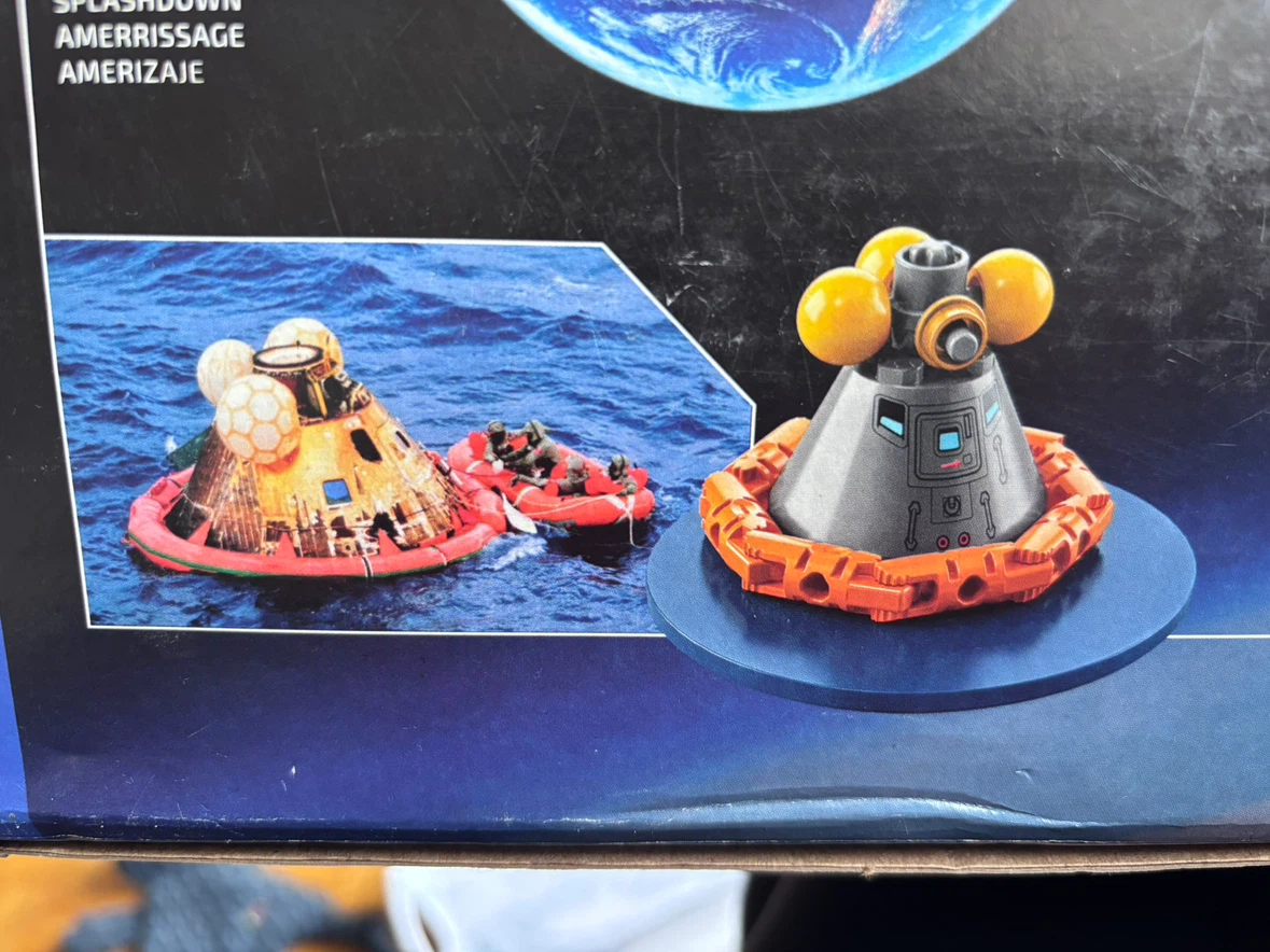 LEGO NASA Apollo Saturn V 21309 - photo 4