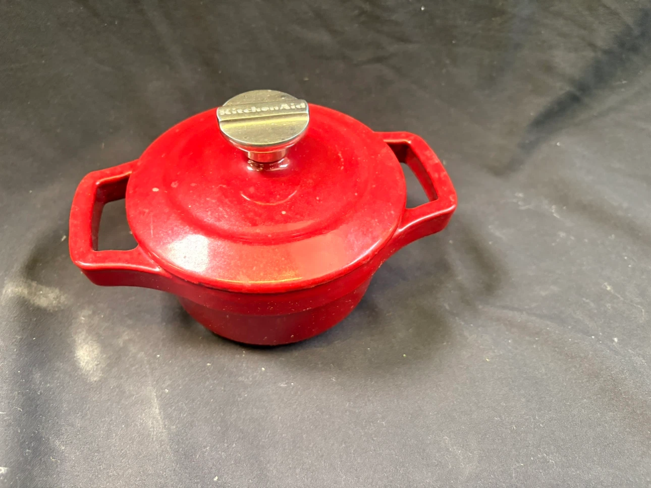 🏈KitchenAid Mini Cast Iron Dutch Oven - photo 2