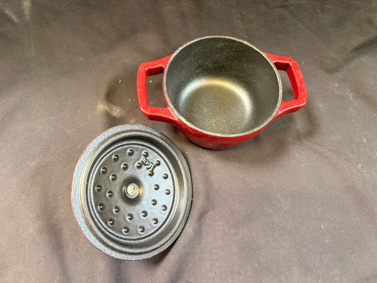 🏈KitchenAid Mini Cast Iron Dutch Oven - photo 4