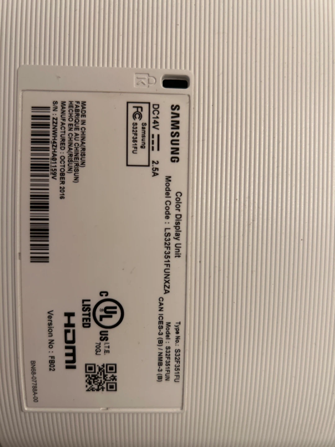 Samsung 32-inch White LED Monitor(Price is negotiable) - photo 2