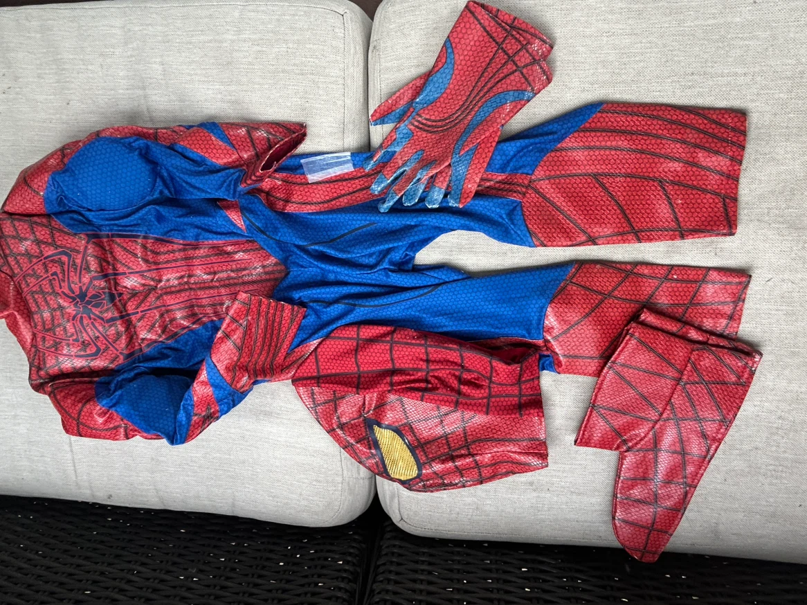 Spider-Man Costume Size 4 - photo 2