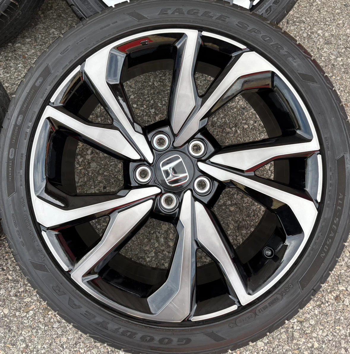 4 x 235/40/18 GOODYEAR TIRES AND OEM HONDA RIMS $1850 - photo 4