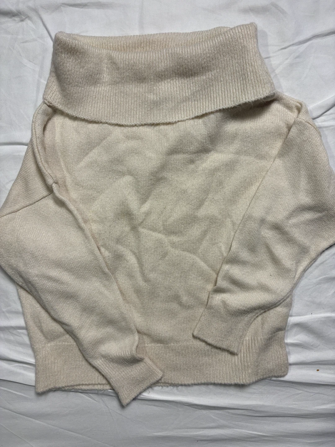 Trendyol Off-Shoulder Knit Sweater - Cream S/M