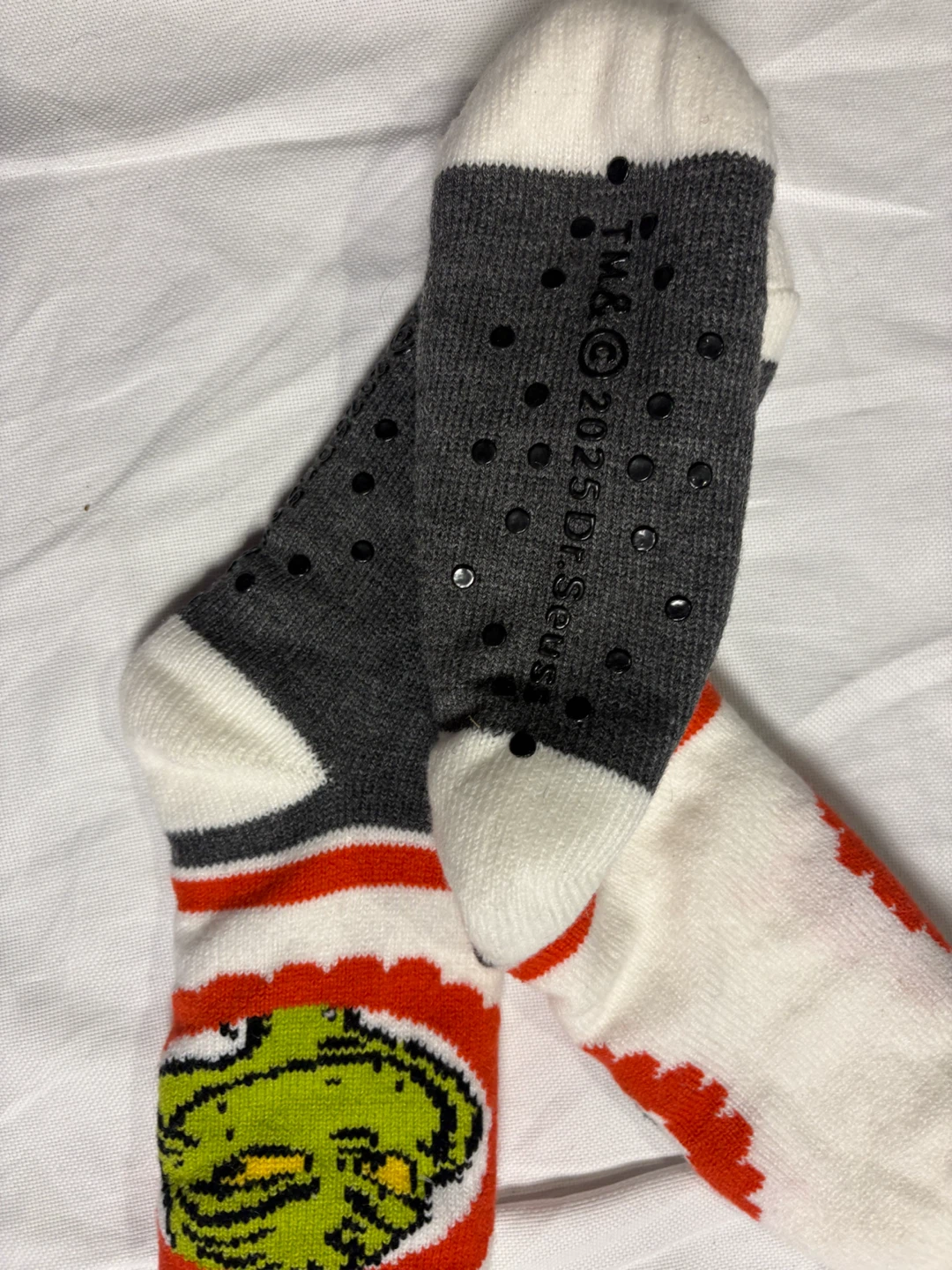 Grinch Fuzzy Slippers Socks - photo 3