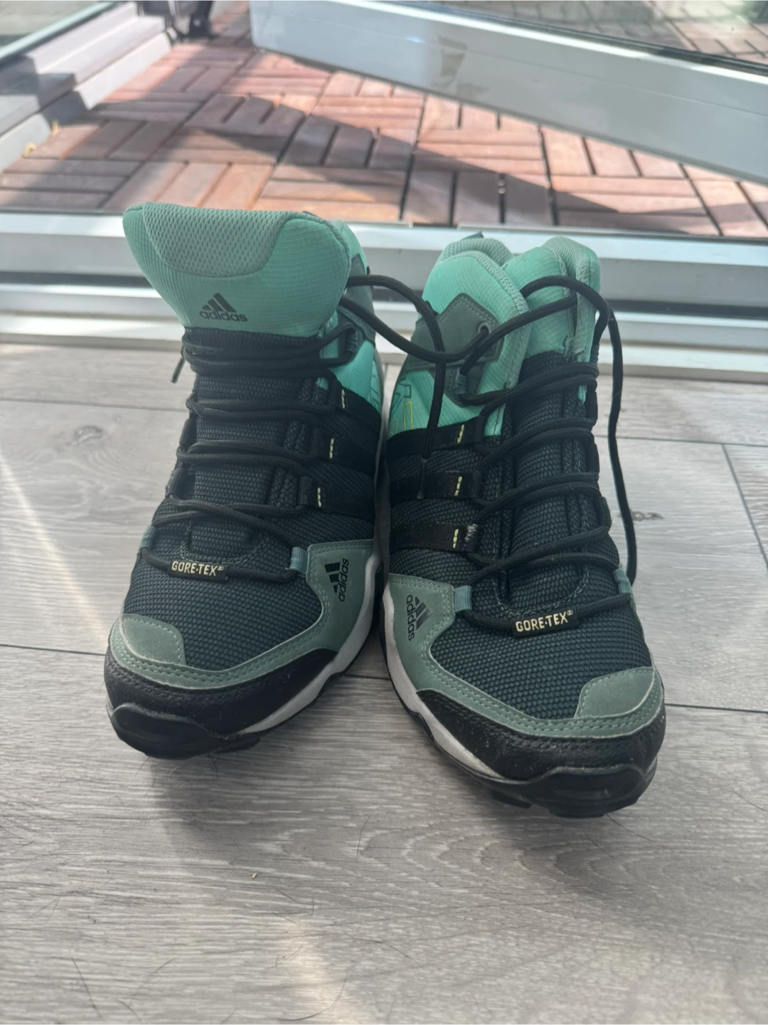 Size 7 - Adidas Gore-Tex Hiking Boots all seasons