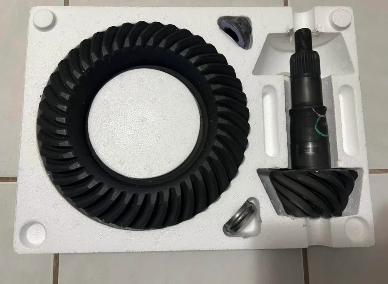 Ford Performance Parts Ring & Pinion M-4209-88410 - photo 3