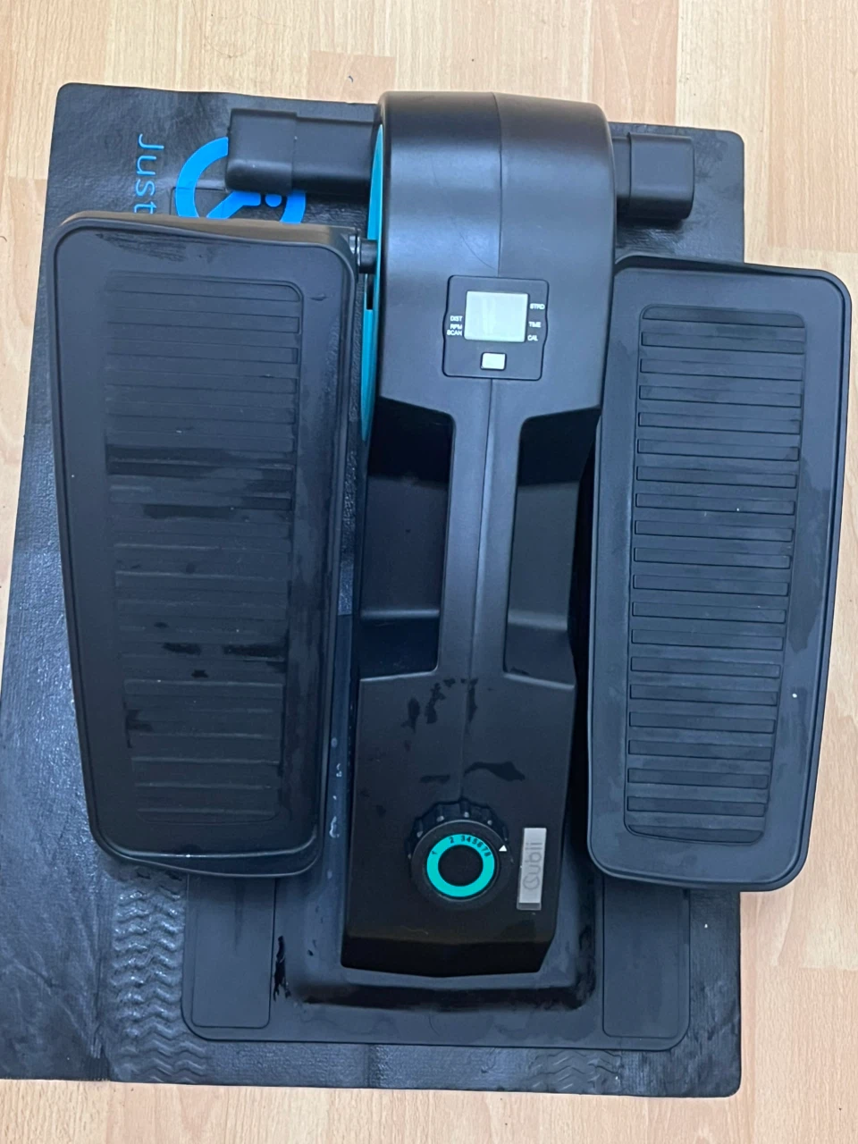 Cubii Under-Desk Elliptical - photo 2
