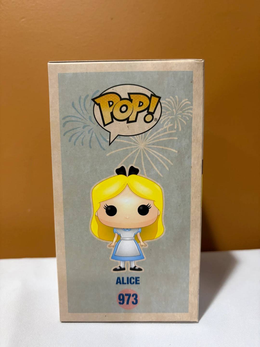 Alice Funko Pop! #973 - Target Exclusive - Disneyland - photo 3
