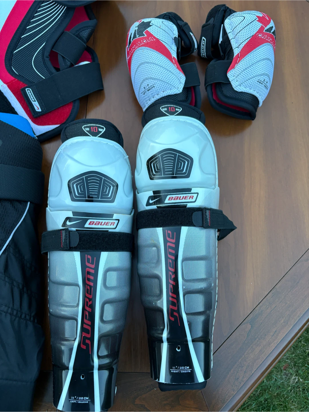 Junior Hockey Equipment Lot – Nike Bauer  / Supreme / Mission - photo 2