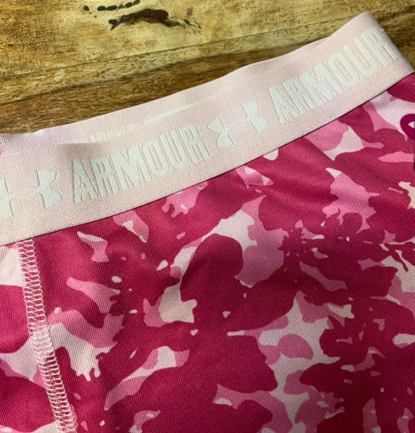 🏈 Under Armour HeatGear Pink Camo Shorts Size YLG - photo 3