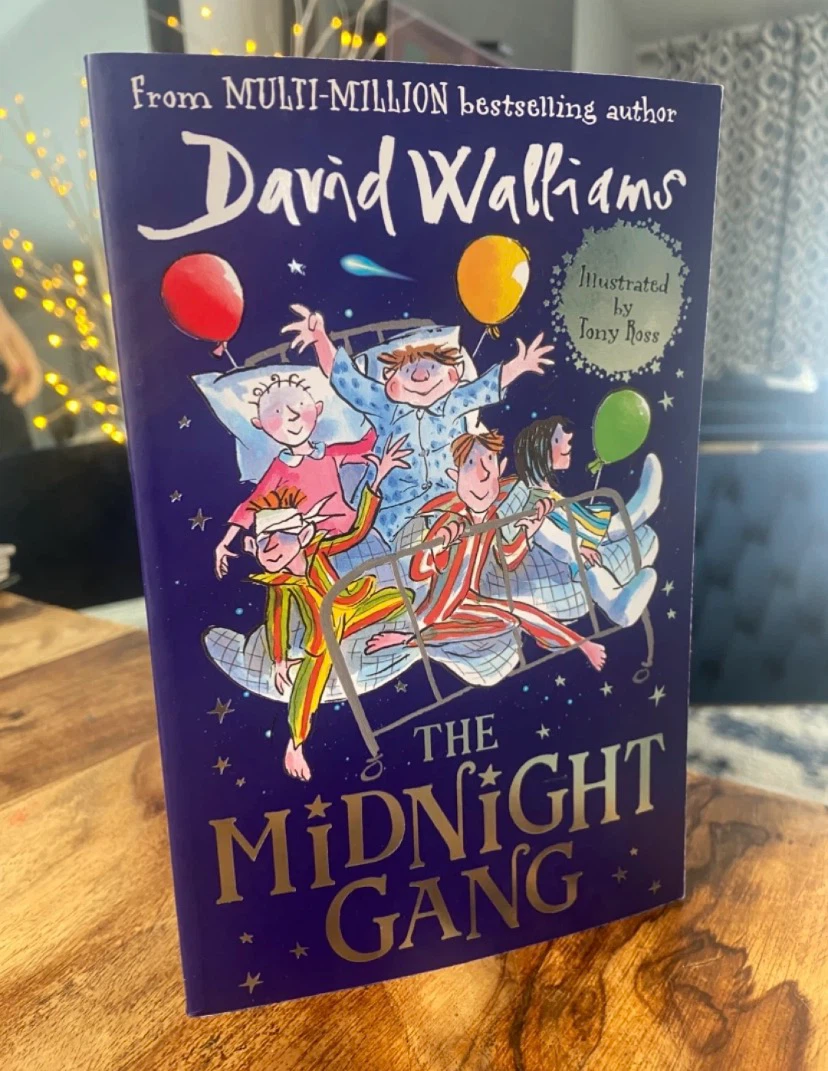 🏈 NEW The Midnight Gang by David Walliams