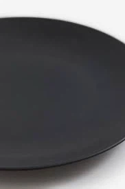 H & M Set of 4 Black Ceramic Plates - photo 3