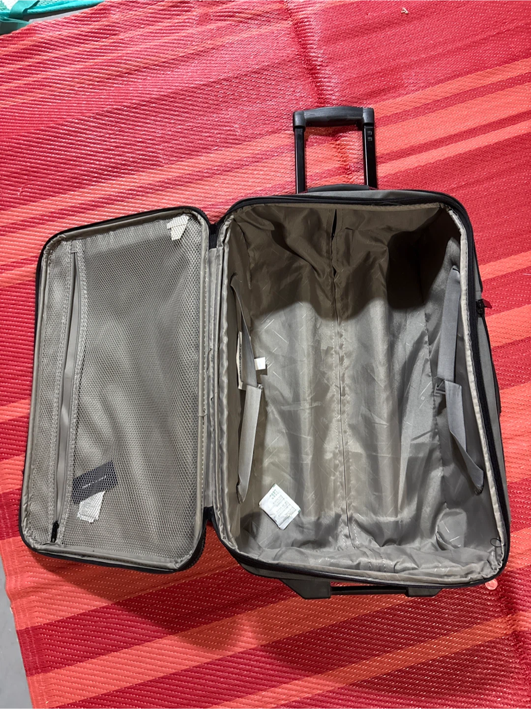 Samsonite Rolling Carry-on Suitcase - photo 2