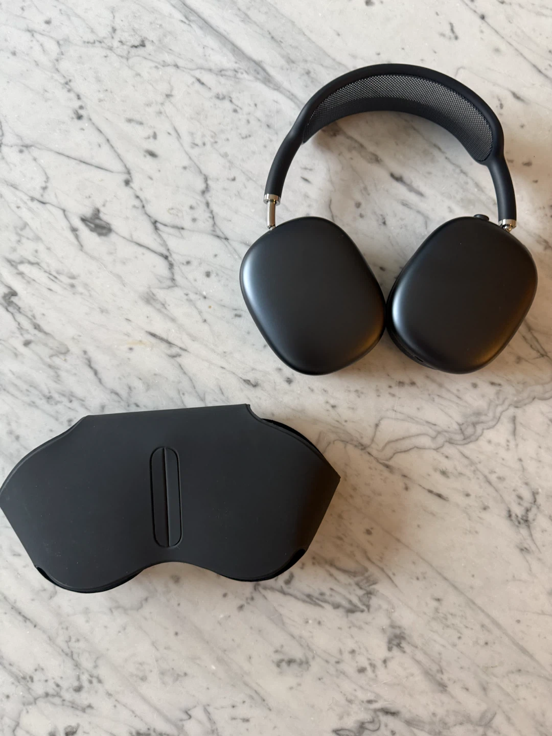 Apple AirPods Max (USB-C) – A3184 – Midnight - Like New - photo 2