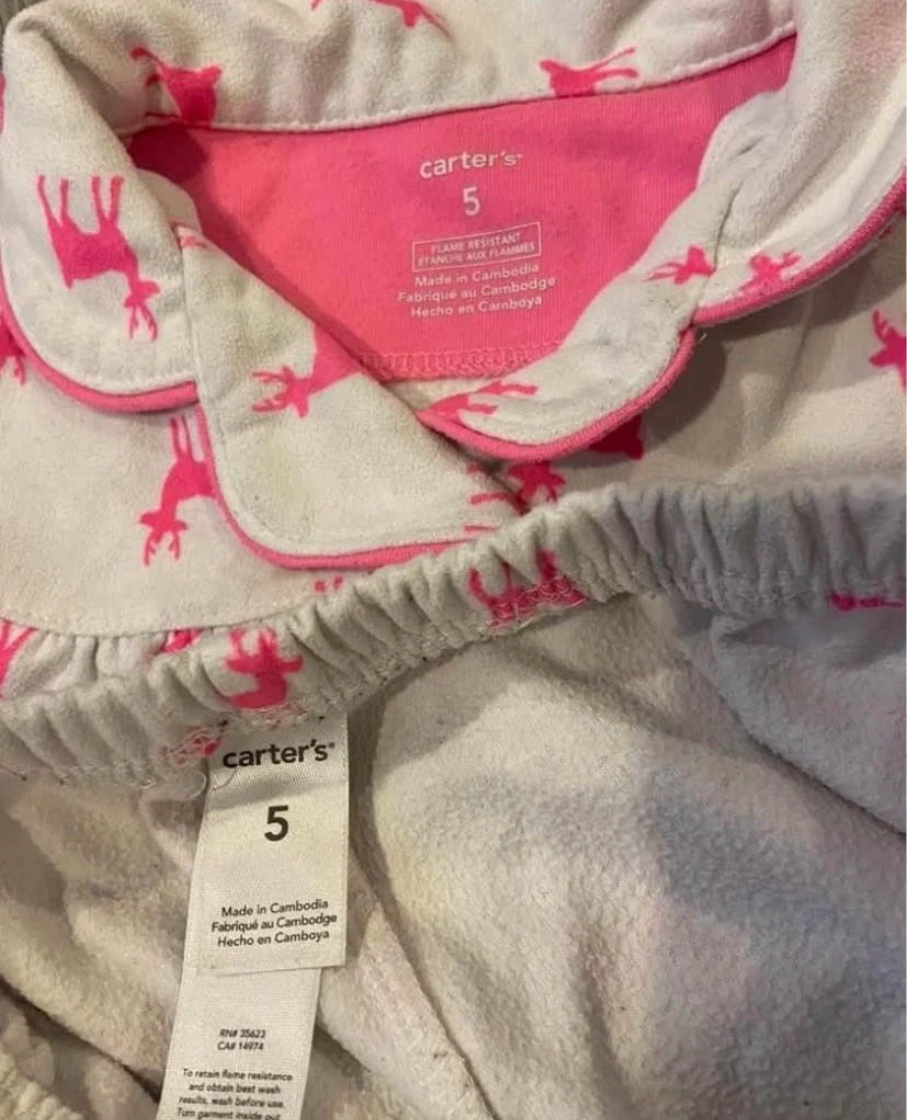 🏈 Carter's Reindeer Print Pajama Set Size 5 - photo 3