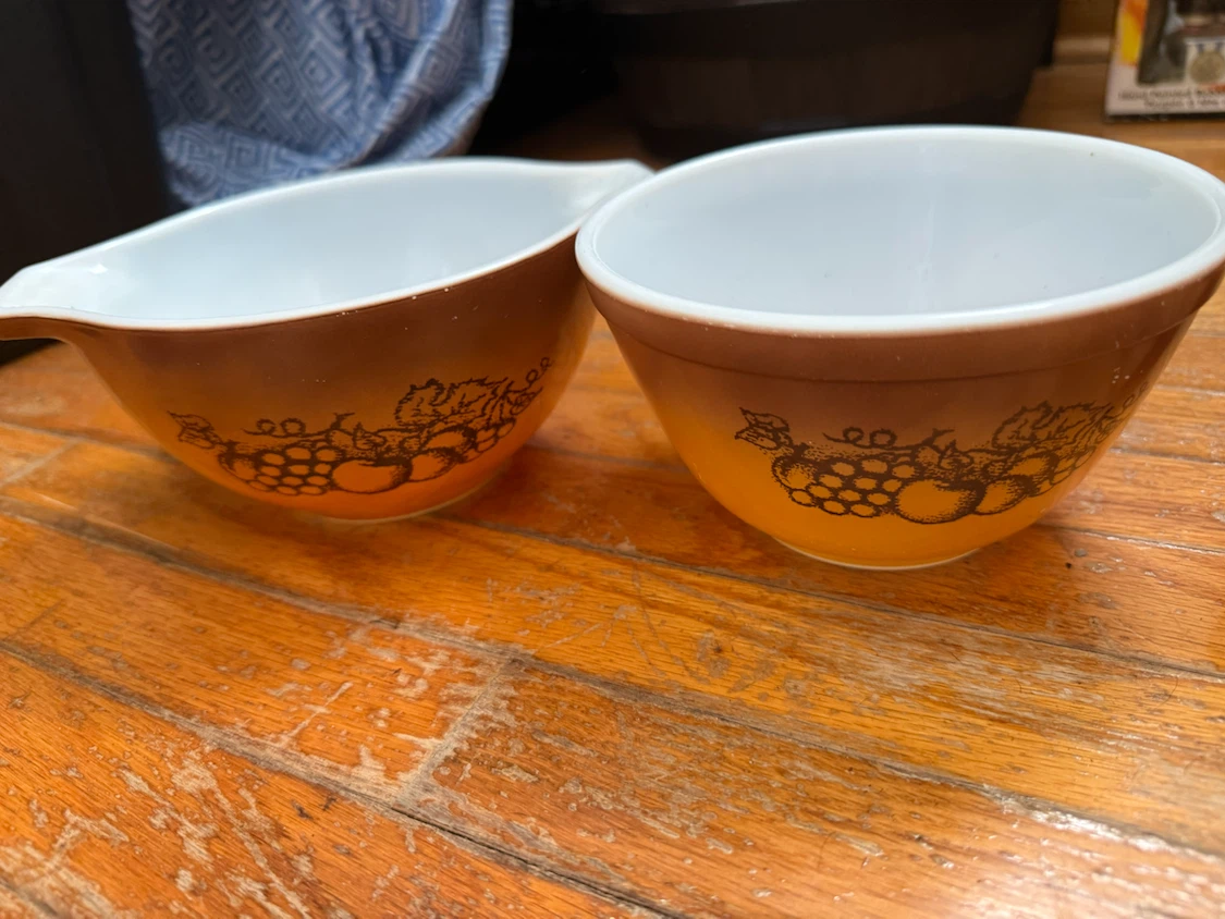 Vintage Pyrex Autumn Harvest Mixing Bowls
