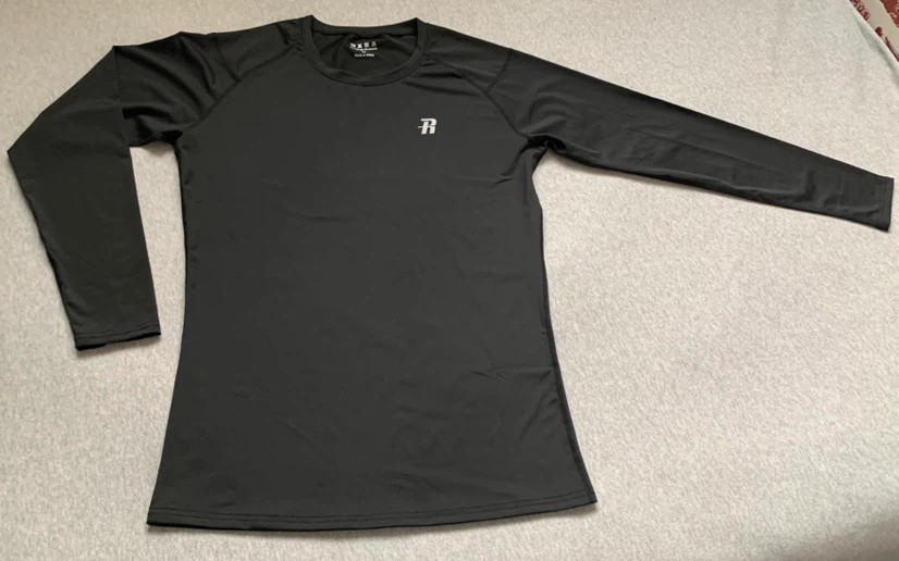 Long-Sleeve Performance Shirt - Size Medium 🏈