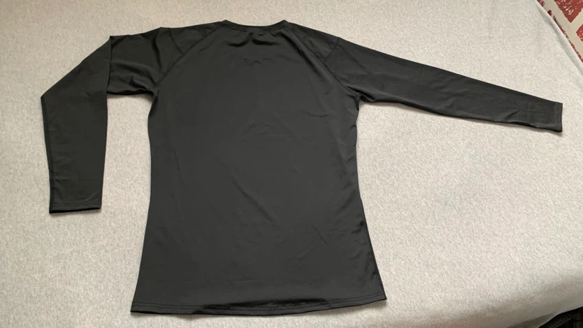 Long-Sleeve Performance Shirt - Size Medium 🏈 - photo 2