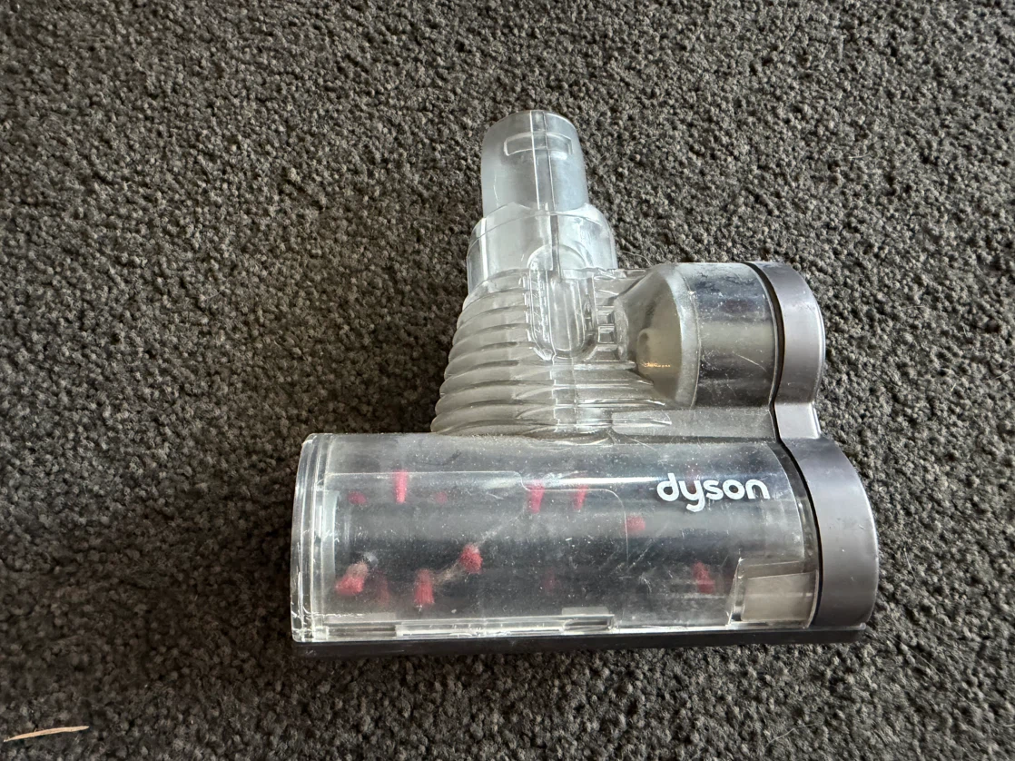 Dyson DC23 Vacuum Cleaner with Accessories - photo 3