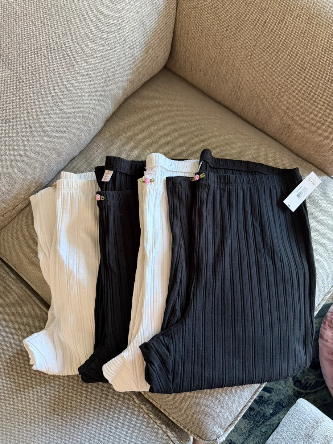 Set of 4 Joe Fresh women’s ribbed pull-on capri pyjama pants - photo 2