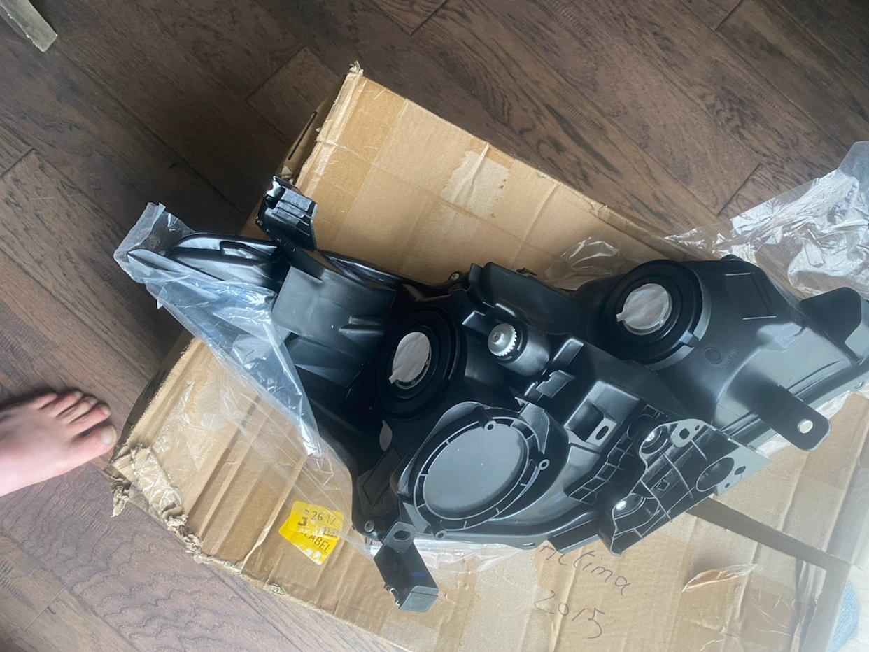 Nissan Altima Headlight - photo 3