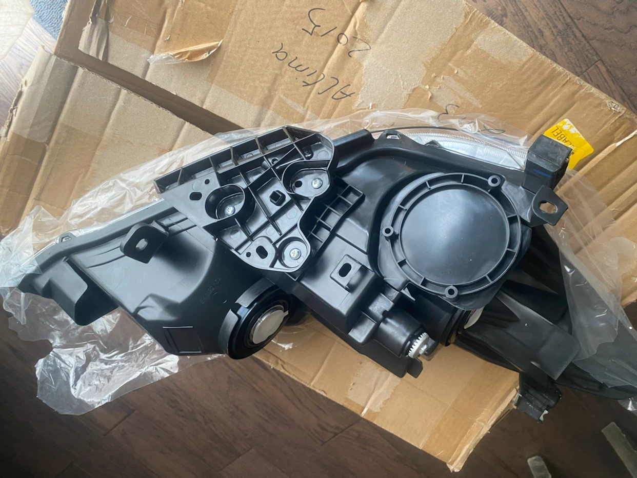 Nissan Altima Headlight - photo 5