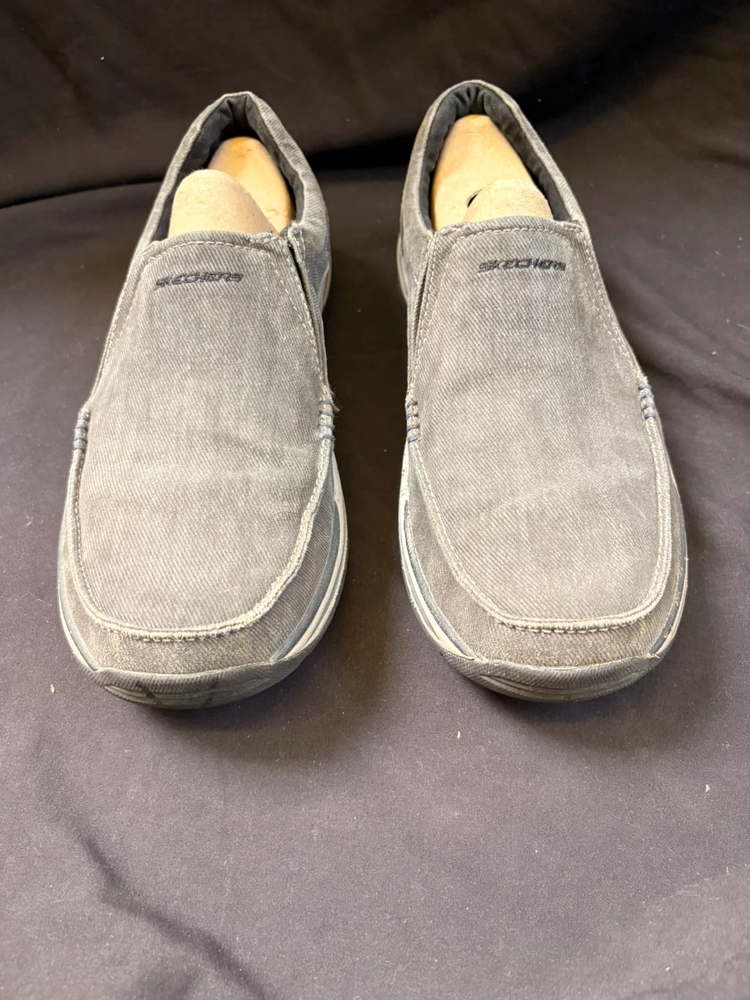 🏈 Skechers Men's Slip-On Shoes - Grey